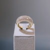 Sortija de oro montada con diamantes