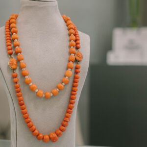 Collar de coral antiguo