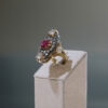 Sortija lanzadera antigua de oro montada con rubí y diamantes - Imagen 3