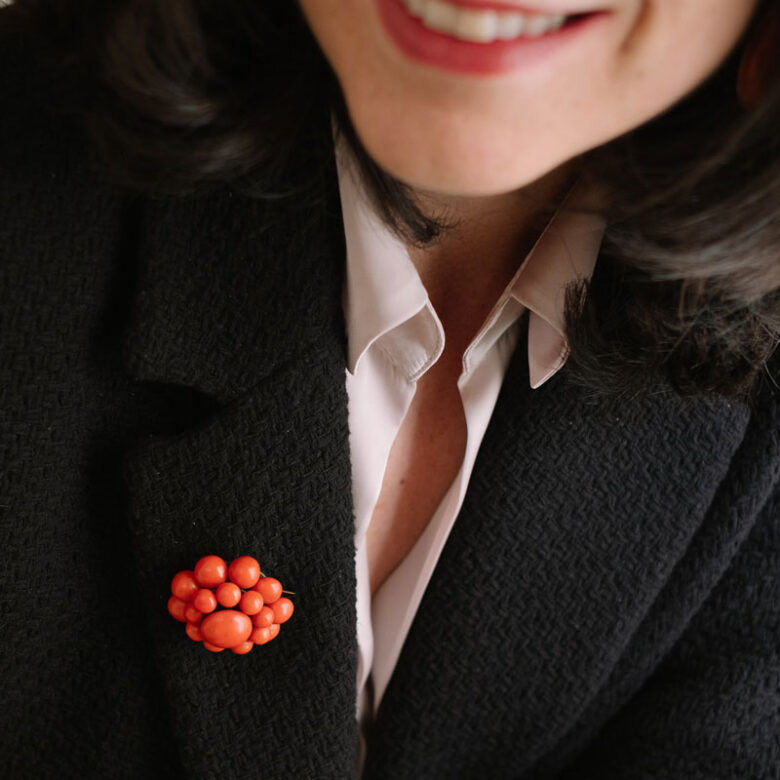 Broche antiguo de coral - Imagen 2