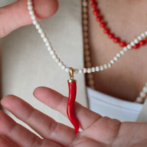 Colgante de coral y oro