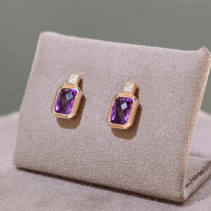 Pendientes de oro rosa montados con amatistas y diamantes.