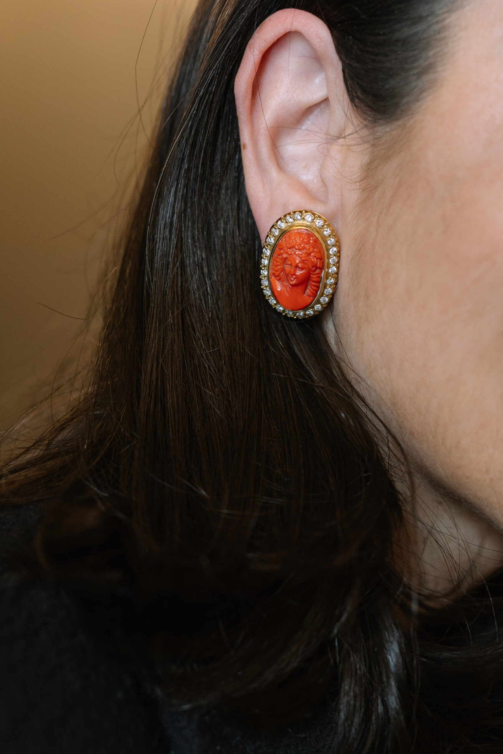 joyas-de-coral-camafeos-de-coral-y-diamantes-sevilla-joyería-chico