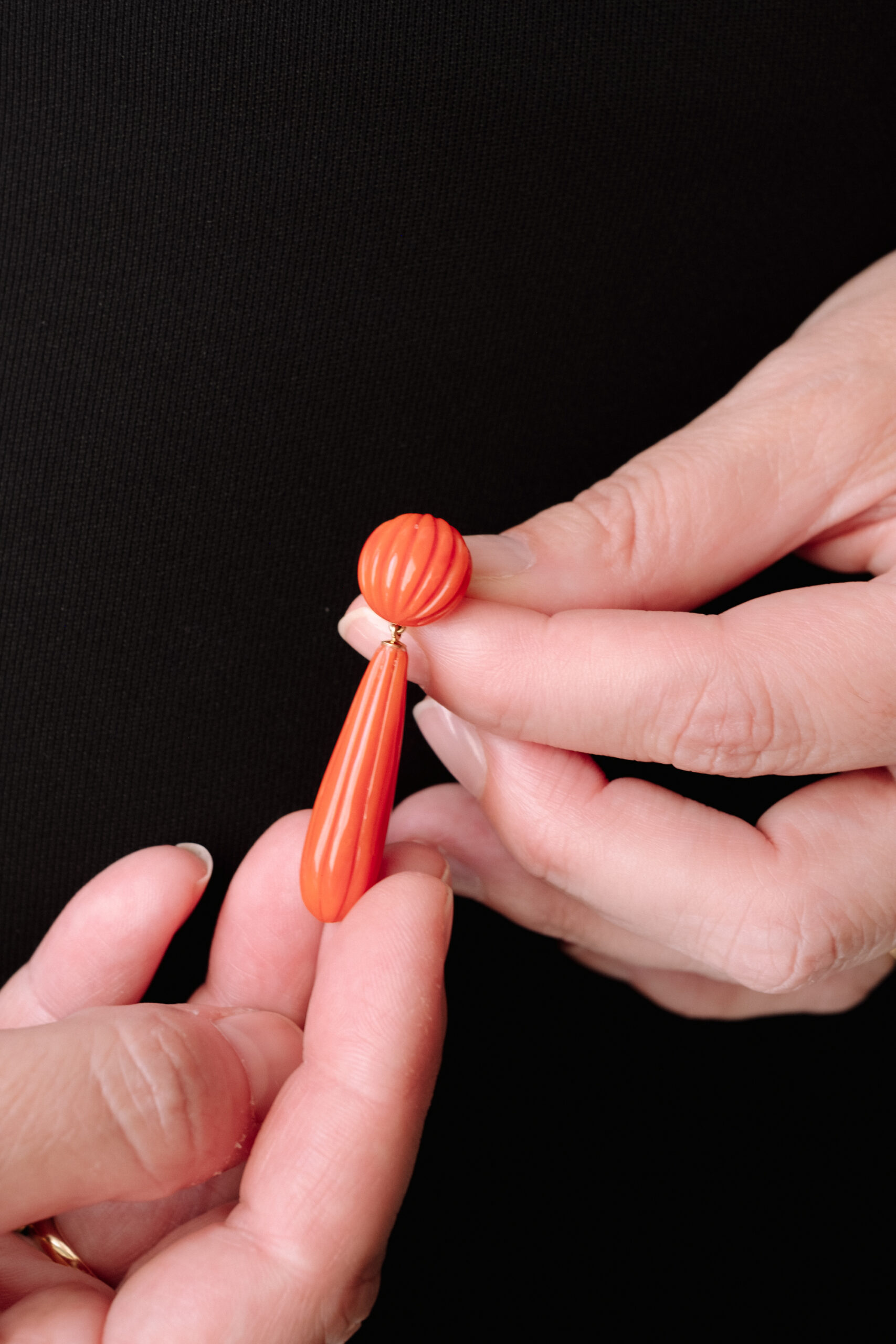 pendientes-de-coral-y-joyas-de-coral-en-sevilla